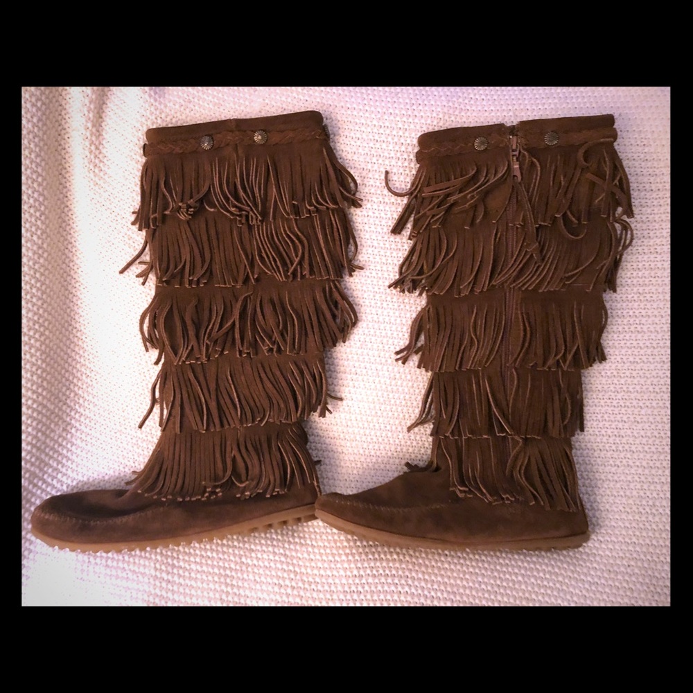 Minnetonka 5 layer Fringe Western Boots